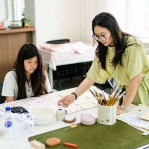 笔墨传古韵 汉语启新程 —— 留法华侨子女汉语短期班...