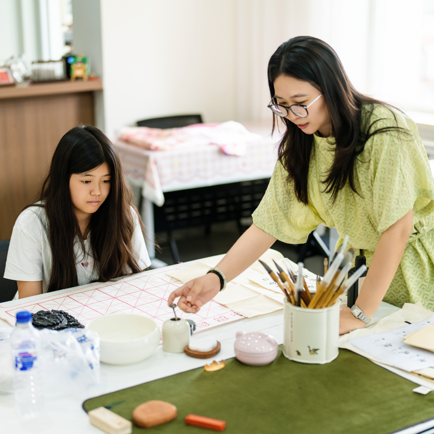 笔墨传古韵 汉语启新程 —— 留法华侨子女汉语短期班...